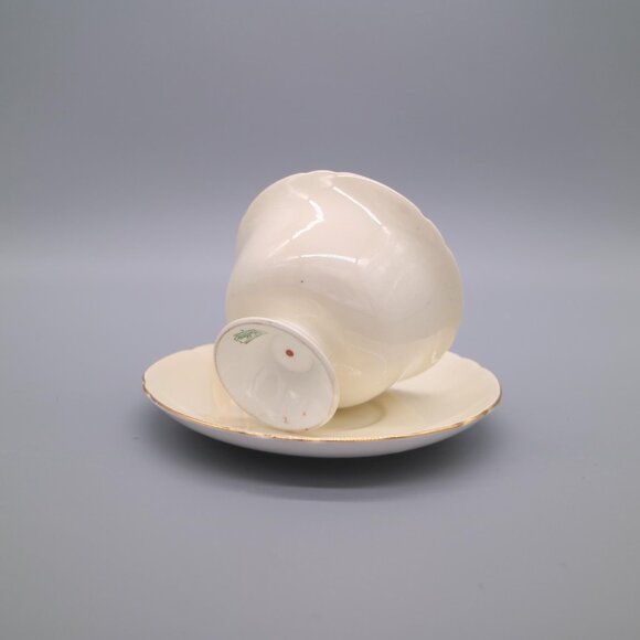 Shelley Bone China England Eggshell White with Flowers Floral Cup and Saucer - Picture 5 of 6